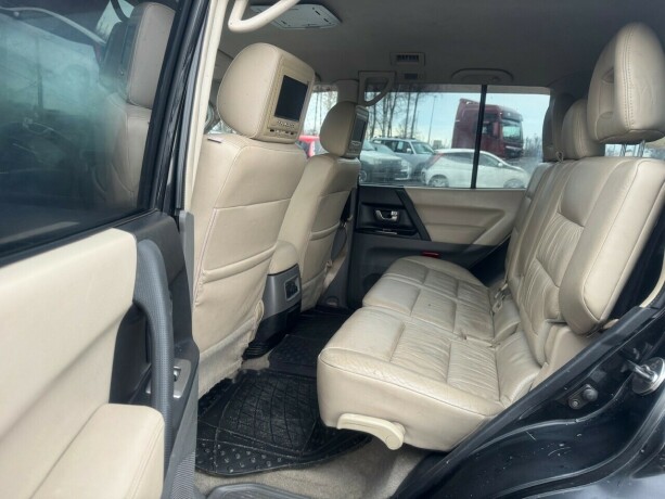 mitsubishi-pajero-diesel-2004-big-10