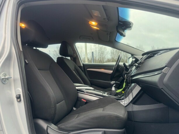 hyundai-i40-diesel-2011-big-8