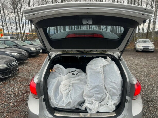 hyundai-i40-diesel-2011-big-10