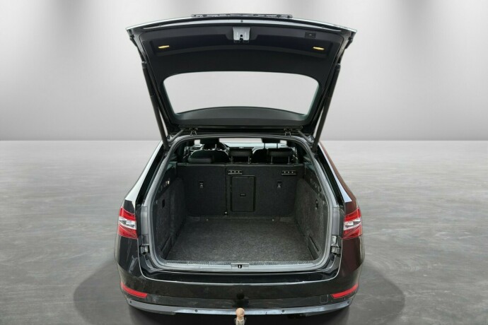 skoda-superb-diesel-2019-big-10