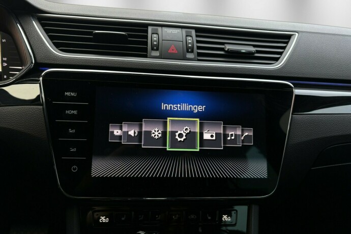 skoda-superb-diesel-2019-big-27