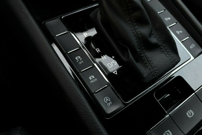 skoda-superb-diesel-2019-big-32