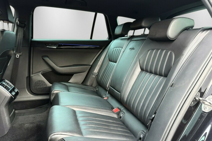 skoda-superb-diesel-2019-big-37