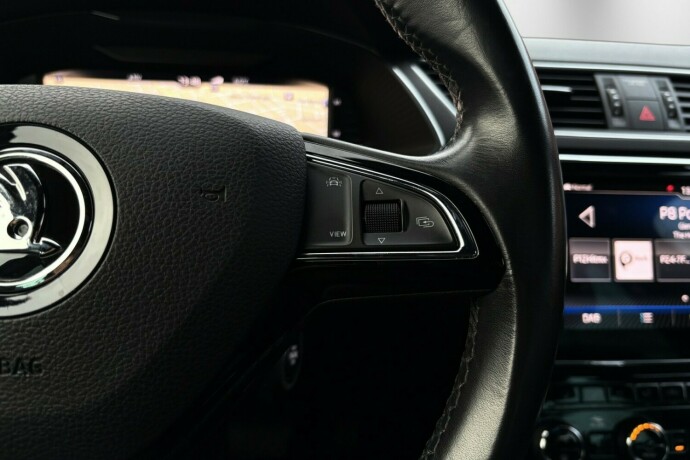 skoda-superb-diesel-2019-big-19