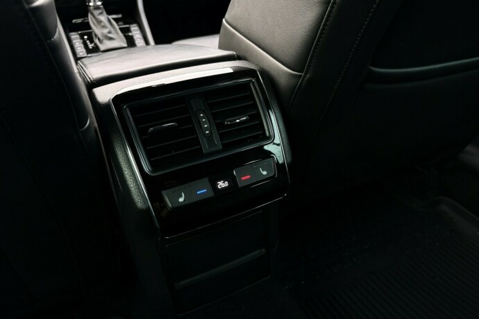 skoda-superb-diesel-2019-big-38