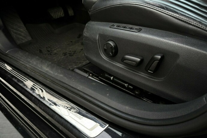 skoda-superb-diesel-2019-big-13