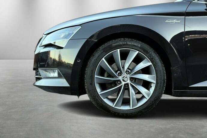 skoda-superb-diesel-2019-big-4