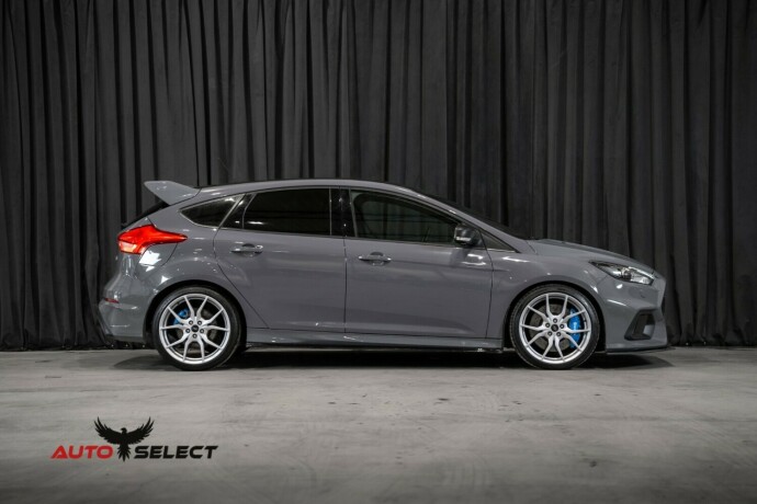 ford-focus-bensin-2016-big-14