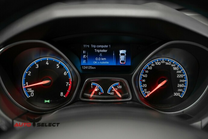 ford-focus-bensin-2016-big-32