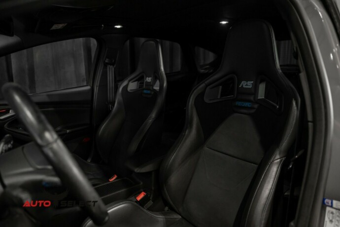 ford-focus-bensin-2016-big-24