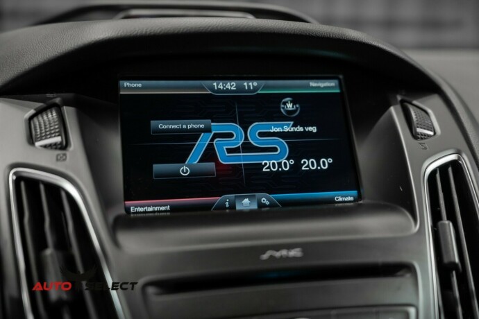 ford-focus-bensin-2016-big-42