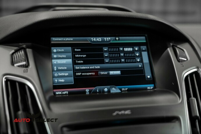 ford-focus-bensin-2016-big-47