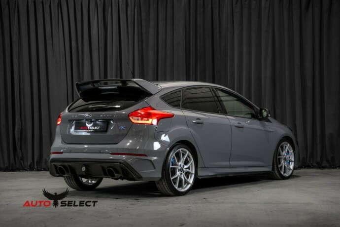 ford-focus-bensin-2016-big-13