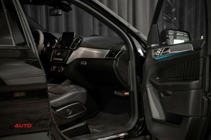 mercedes-benz-gls-diesel-2017-big-25