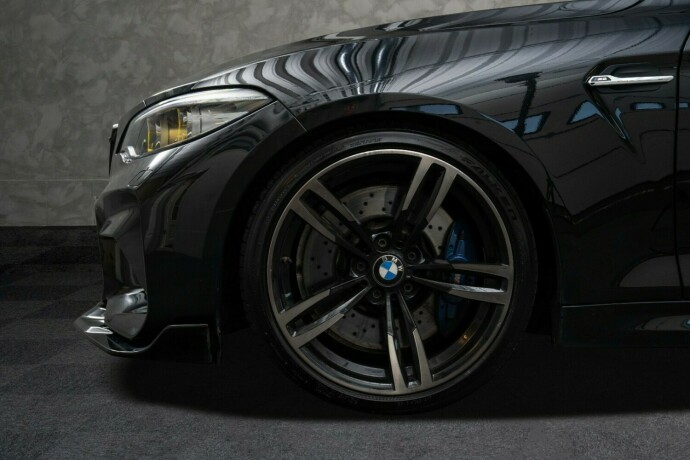 bmw-m2-bensin-2018-big-6