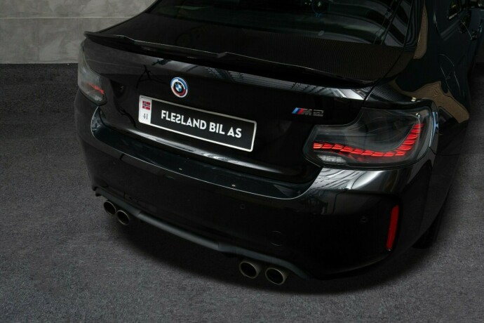 bmw-m2-bensin-2018-big-11