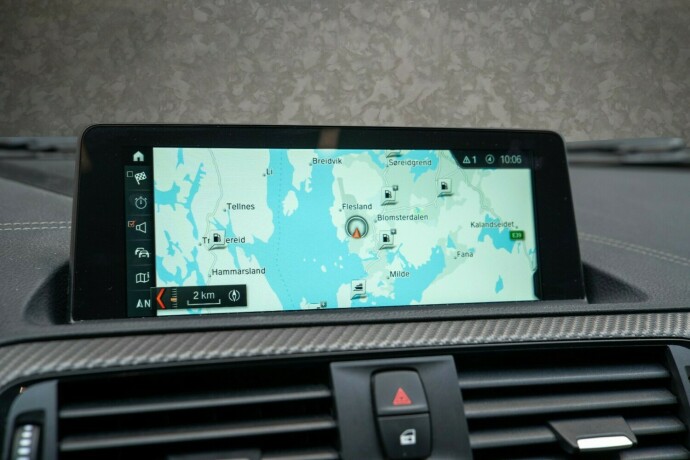 bmw-m2-bensin-2018-big-27