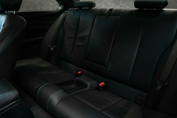 bmw-m2-bensin-2018-big-37