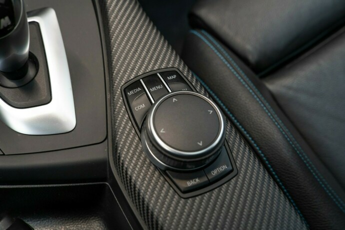 bmw-m2-bensin-2018-big-26