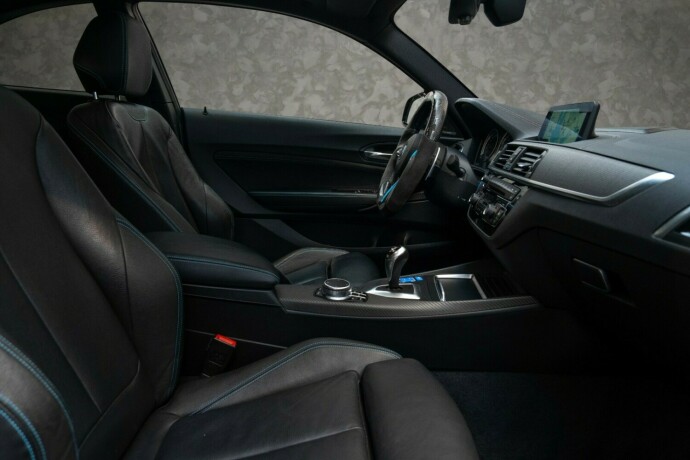 bmw-m2-bensin-2018-big-38