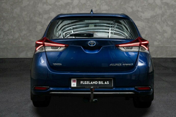 toyota-auris-elektrisitetbensin-2016-big-10
