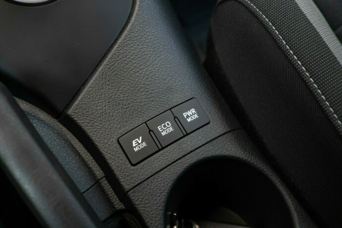 toyota-auris-elektrisitetbensin-2016-big-18