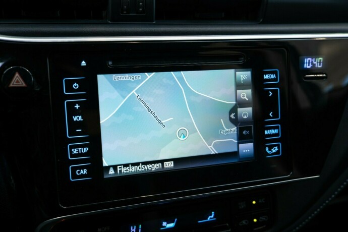 toyota-auris-elektrisitetbensin-2016-big-19