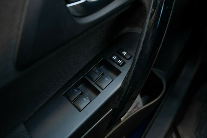 toyota-auris-elektrisitetbensin-2016-big-22