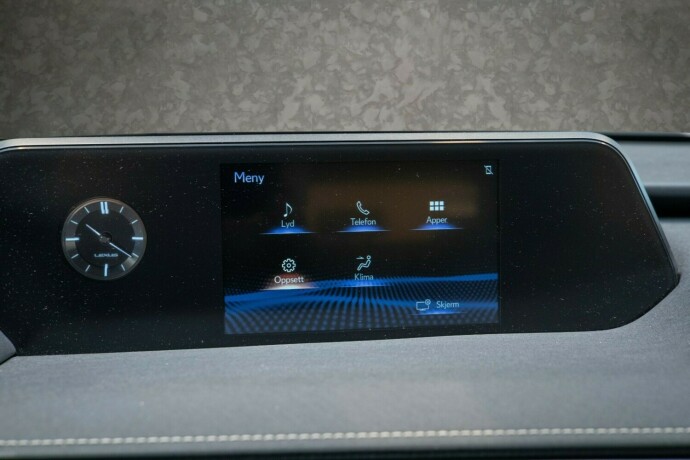 lexus-ux-elektrisitet-2021-big-18