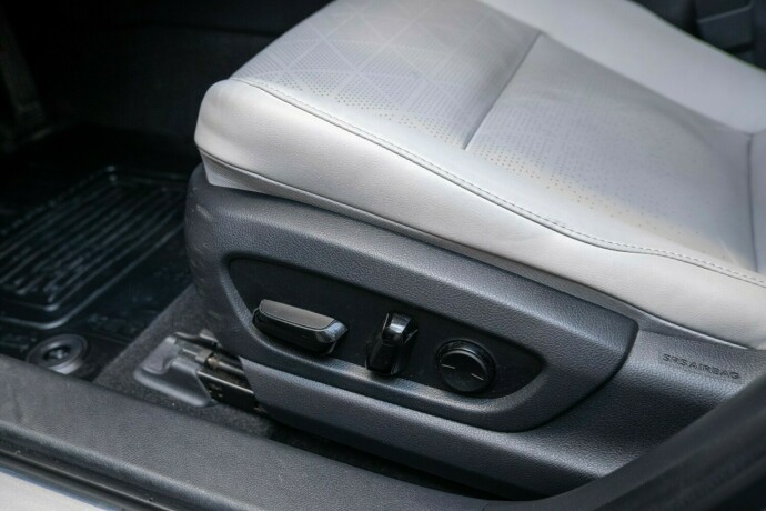 lexus-ux-elektrisitet-2021-big-23