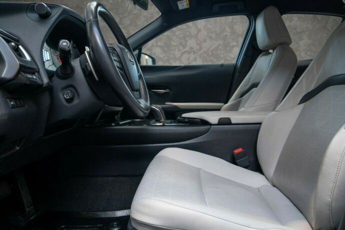 lexus-ux-elektrisitet-2021-big-22