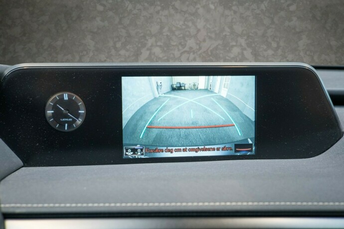 lexus-ux-elektrisitet-2021-big-19