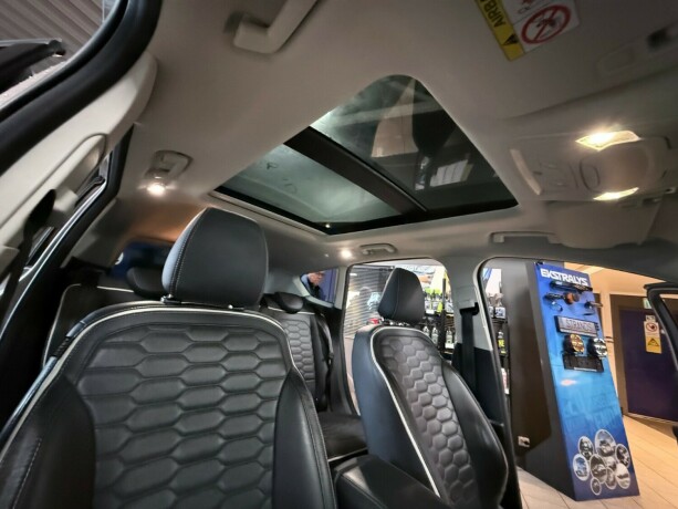 ford-kuga-diesel-2017-big-33