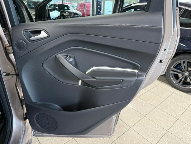 ford-kuga-diesel-2017-big-35