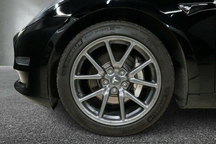 tesla-model-3-elektrisitet-2019-big-19