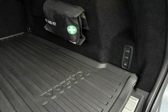 volvo-xc-60-elektrisitetbensin-2021-big-26