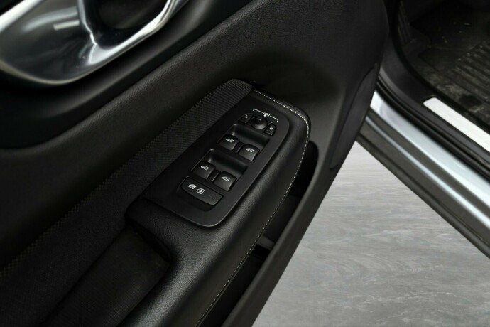 volvo-xc-60-elektrisitetbensin-2021-big-28