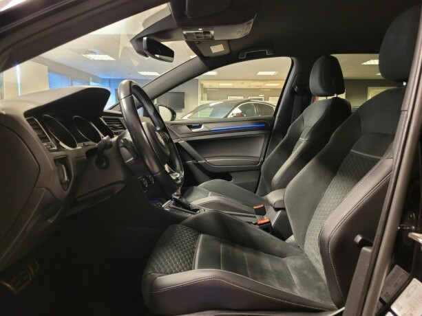 volkswagen-golf-elektrisitetbensin-2018-big-21