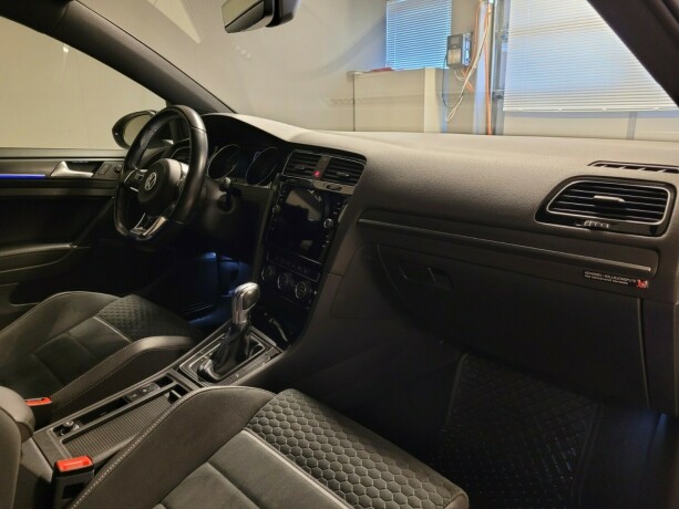 volkswagen-golf-elektrisitetbensin-2018-big-13