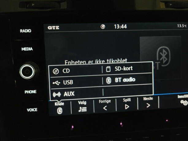 volkswagen-golf-elektrisitetbensin-2018-big-30