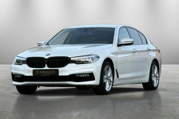 bmw-5-serie-elektrisitetbensin-2017-big-0