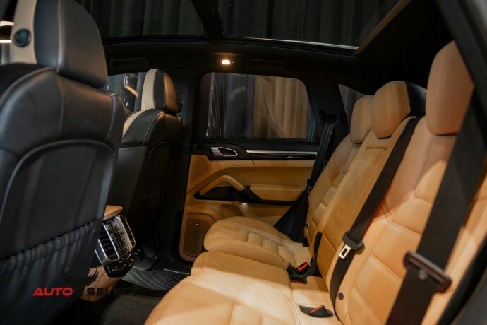 porsche-cayenne-diesel-2015-big-18