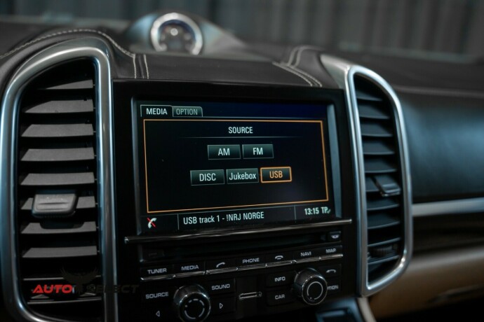 porsche-cayenne-diesel-2015-big-48