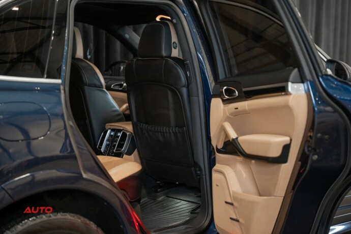 porsche-cayenne-diesel-2015-big-14