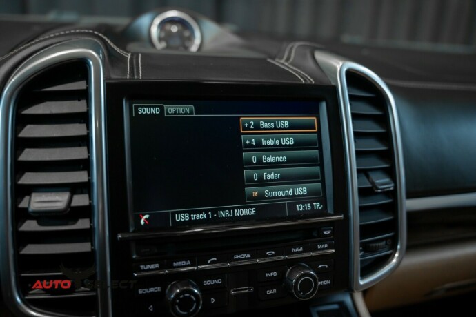 porsche-cayenne-diesel-2015-big-49