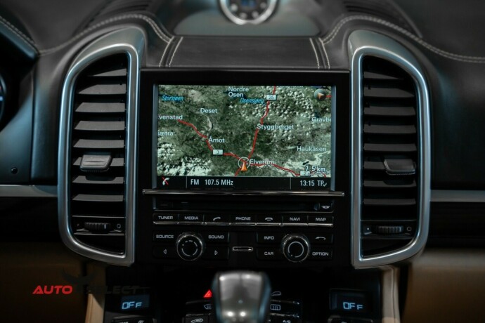 porsche-cayenne-diesel-2015-big-41