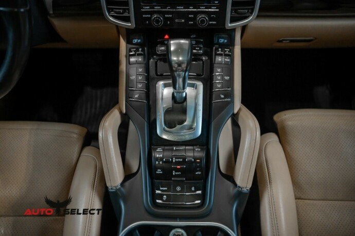 porsche-cayenne-diesel-2015-big-42