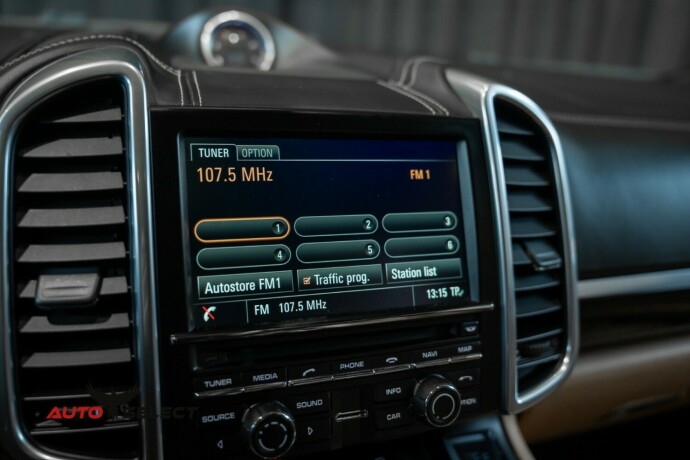 porsche-cayenne-diesel-2015-big-46