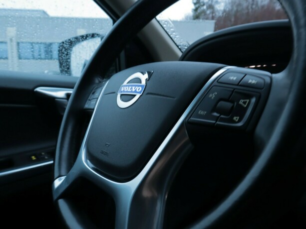 volvo-xc-60-diesel-2013-big-11