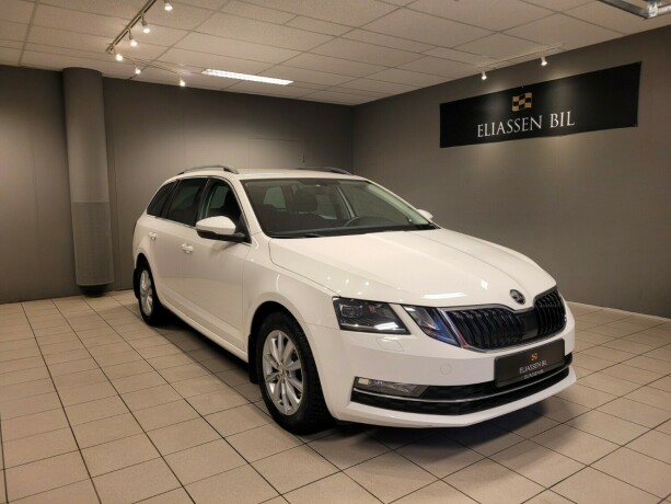 skoda-octavia-bensin-2018-big-11